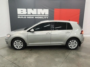 Хэтчбек Volkswagen Golf 2013 года, 1390000 рублей, Курск