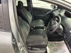 Хетчбэк Toyota Vitz 2006 года, 499000 рублей, Красноярск