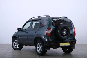 Внедорожник Chevrolet Niva 2018 года, 719000 рублей, Омск