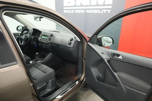 Внедорожник Volkswagen Tiguan 2015 года, 1795000 рублей, Курск