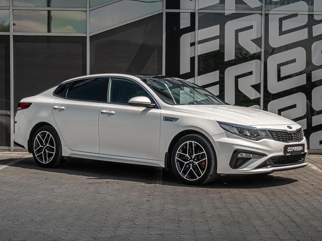 Седан Kia Optima 2018 года, 2300000 рублей, Краснодар