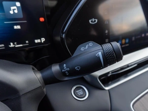 Внедорожник Geely Monjaro 2025 года, 4349000 рублей, Саратов