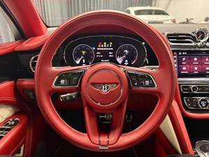 Внедорожник Bentley Bentayga 2021 года, 25990000 рублей, Павловская Слобода