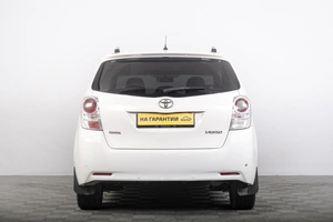 Минивэн Toyota Verso 2012 года, 1249000 рублей, Томск
