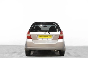 Хетчбэк Honda Fit 2001 года, 299000 рублей, Барнаул