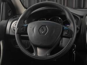 Хетчбэк Renault Sandero 2015 года, 739000 рублей, Тюмень