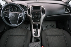 Хетчбэк Opel Astra 2011 года, 759000 рублей, Красноярск