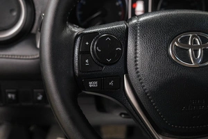 Внедорожник Toyota RAV4 2016 года, 2259000 рублей, Новокузнецк