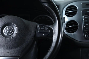 Внедорожник Volkswagen Tiguan 2014 года, 1799000 рублей, Новосибирск