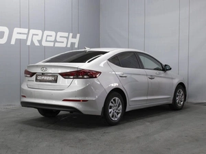 Седан Hyundai Elantra 2018 года, 1450000 рублей, Омск