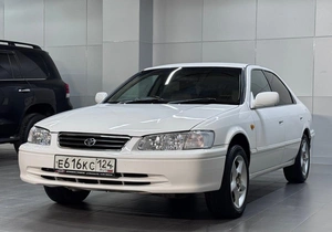 Седан Toyota Camry 2000 года, 497000 рублей, Красноярск