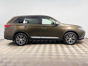 Внедорожник Mitsubishi Outlander 2015 года, 1986200 рублей, Казань