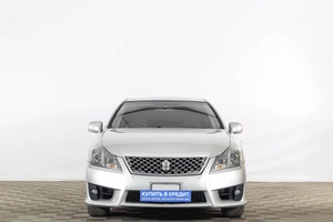 Седан Toyota Crown 2010 года, 1869000 рублей, Тюмень