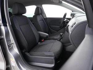 Седан Volkswagen Polo 2018 года, 1075077 рублей, Москва