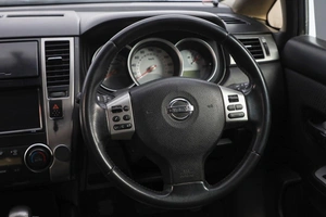 Седан Nissan Tiida 2008 года, 649000 рублей, Новосибирск