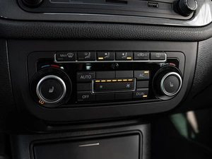 Внедорожник Volkswagen Tiguan 2011 года, 1290000 рублей, Краснодар