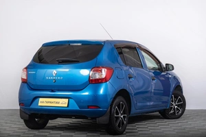 Хетчбэк Renault Sandero 2015 года, 739000 рублей, Томск