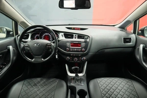 Хэтчбек Kia Ceed 2014 года, 1250000 рублей, Курск