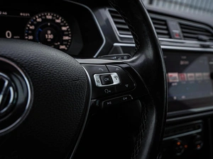 Внедорожник Volkswagen Tiguan 2018 года, 2449000 рублей, Волгоград