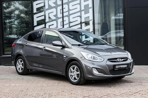 Седан Hyundai Solaris 2013 года, 750000 рублей, Ульяновск