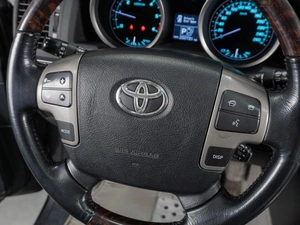 Внедорожник Toyota Land Cruiser 2010 года, 2699000 рублей, Тюмень