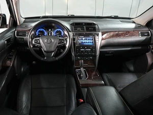 Седан Toyota Camry 2017 года, 2399000 рублей, Ростов-на-Дону