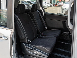 Минивэн Toyota Esquire 2015 года, 2240000 рублей, Краснодар