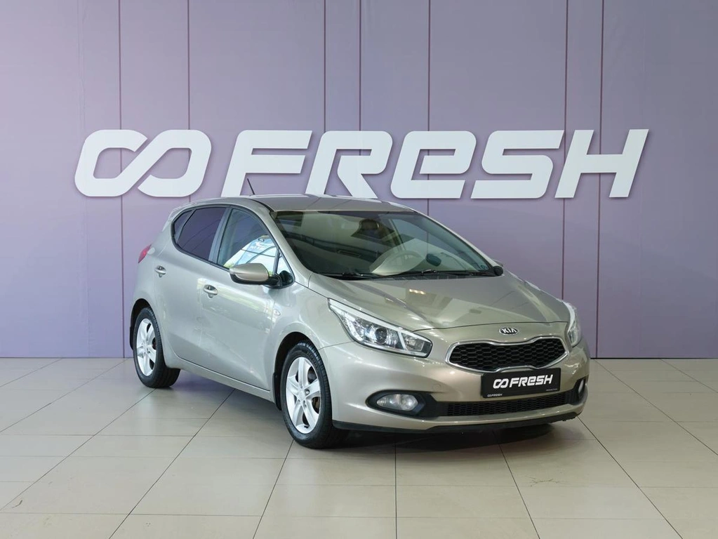 Хетчбэк Kia Ceed 2012 года, 818000 рублей, Тверь
