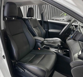 Внедорожник Toyota RAV4 2017 года, 2657000 рублей, Красноярск