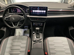 Внедорожник Volkswagen Tiguan 2022 года, 4500000 рублей, Красноярск