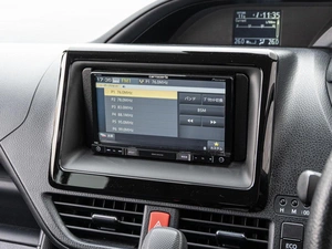 Минивэн Toyota Voxy 2019 года, 2100000 рублей, Краснодар