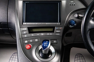 Лифтбек Toyota Prius 2015 года, 1549000 рублей, Сургут