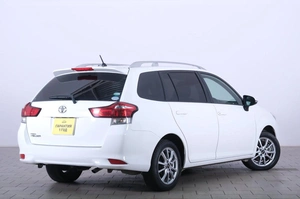 Универсал Toyota Corolla Fielder 2019 года, 1689000 рублей, Омск