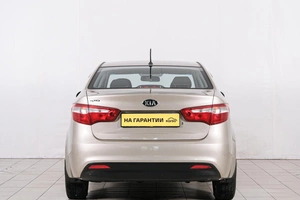 Седан Kia Rio 2013 года, 769000 рублей, Красноярск