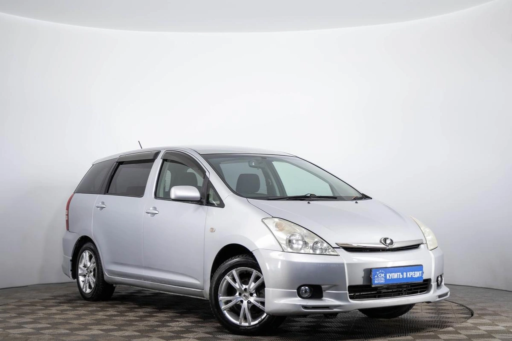 Минивэн Toyota Wish 2005 года, 679000 рублей, Пермь