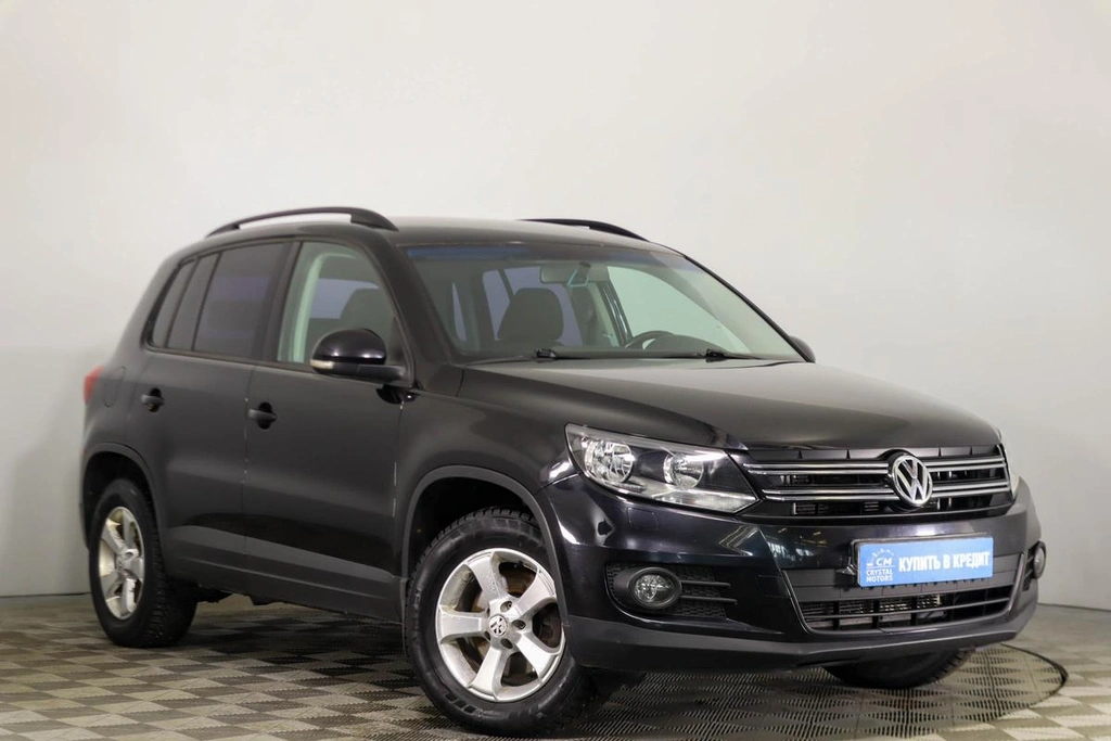 Внедорожник Volkswagen Tiguan 2013 года, 1189000 рублей, Пермь