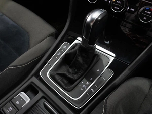 Хетчбэк Volkswagen Golf 2013 года, 1339000 рублей, Тюмень