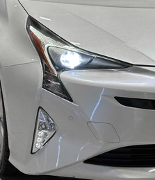 Лифтбек Toyota Prius 2016 года, 1697000 рублей, Красноярск