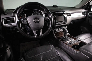 Внедорожник Volkswagen Touareg 2013 года, 2399000 рублей, Сургут