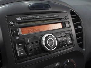 Внедорожник Nissan Juke 2012 года, 920000 рублей, Омск