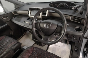 Минивэн Honda Freed 2010 года, 999000 рублей, Челябинск
