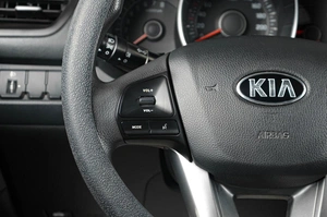 Седан Kia Rio 2011 года, 899000 рублей, Тюмень