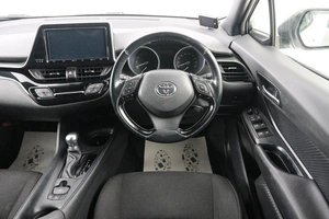 Внедорожник Toyota C-HR 2018 года, 1889000 рублей, Красноярск