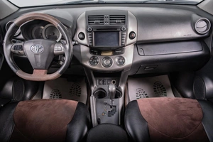 Внедорожник Toyota RAV4 2011 года, 1459000 рублей, Томск