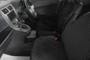 Хетчбэк Toyota Ractis 2010 года, 879000 рублей, Кемерово