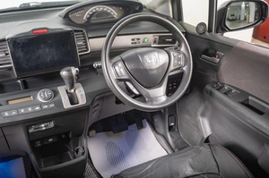 Минивэн Honda Freed 2012 года, 1209000 рублей, Томск