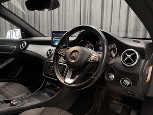 Седан Mercedes-benz CLA-класс 2015 года, 1649000 рублей, Красноярск