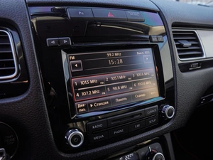 Внедорожник Volkswagen Touareg 2012 года, 1999000 рублей, Волгоград