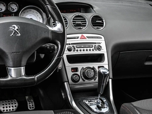 Хетчбэк Peugeot 308 2011 года, 614000 рублей, Кирилловка