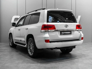 Внедорожник Toyota Land Cruiser 2018 года, 6720000 рублей, Тюмень